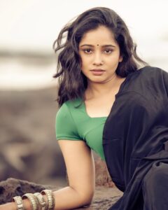 Actress Shilpa Thakre HD Instagram Photos and Wallpapers July 2024