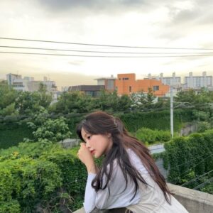 Shin Ga-eun Instagram - ⠀
⠀
#다우소 #쉬는시간 #공주된기뷴쪼아💚
