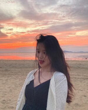 Shin Ga-eun Instagram - ⠀
⠀
(๑╹ω╹๑ )열ㅇト홉 소㉡ㅕ들고ト ㅎr루종일 좋았더라ⓩ┃.. (╹◡╹）♡