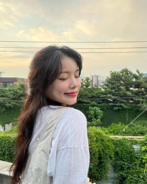 Shin Ga-eun Instagram - ⠀
⠀
#다우소 #쉬는시간 #공주된기뷴쪼아💚