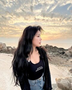 Actress Shin Ga-eun HD Instagram Photos and Wallpapers October 2023
