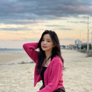 Shin Ga-eun Instagram - ⠀
#🌊
