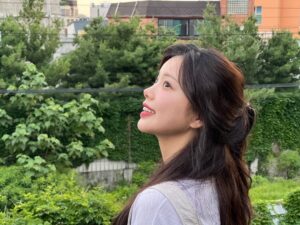Shin Ga-eun Instagram - ⠀
#🍀 #감독님샷 #🌅