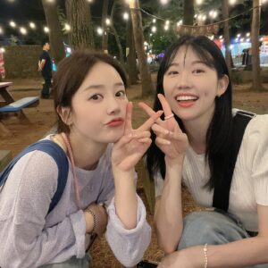 Shin Go-eun Instagram - 증말너무 행복한 하루잖아요
너무너무 잘놀았습니다
알랍 😍🌸

제주도 또오자요

👒