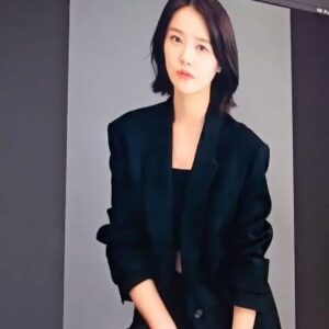 Shin Go-eun Instagram - 어제,

아주 오랜만에 다시 프로필 😀

작가님 복근 꼭 부탁드릴게요.

#신채영스튜디오