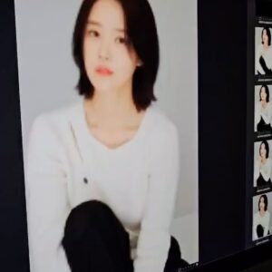 Shin Go-eun Instagram - 어제,

아주 오랜만에 다시 프로필 😀

작가님 복근 꼭 부탁드릴게요.

#신채영스튜디오