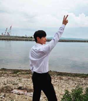 Shin Jae-ha Instagram - ✌️