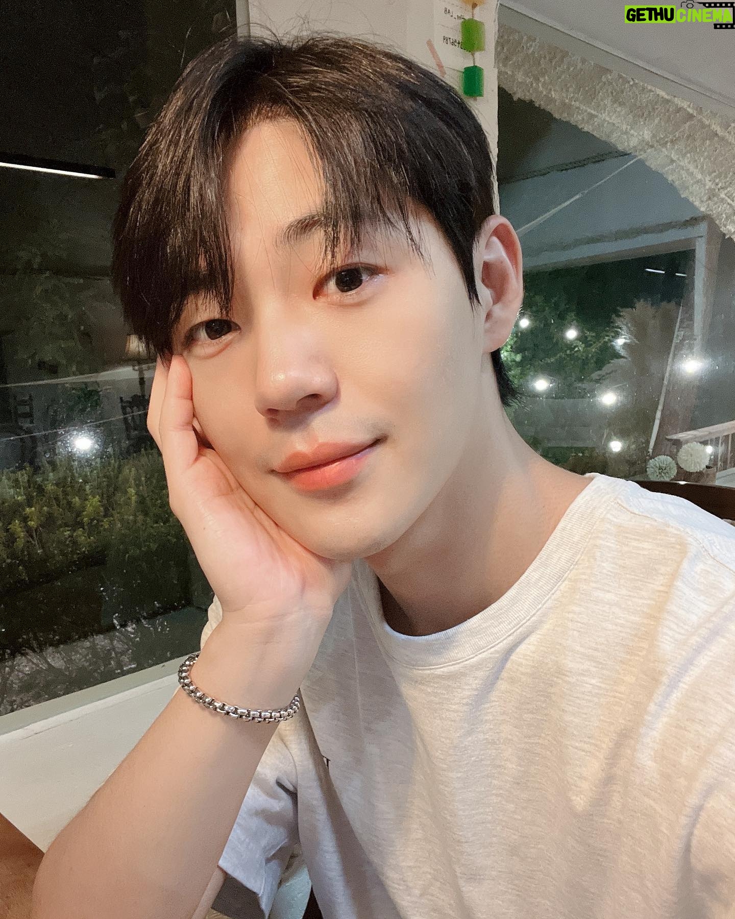 Shin Jae-ha - 67.9K Likes - 날씨 조오타🍁