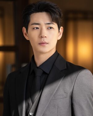 Shin Jae-ha Instagram - 🚖📼

잘가라 하준아
행복해 단우야
안녕 #모범택시