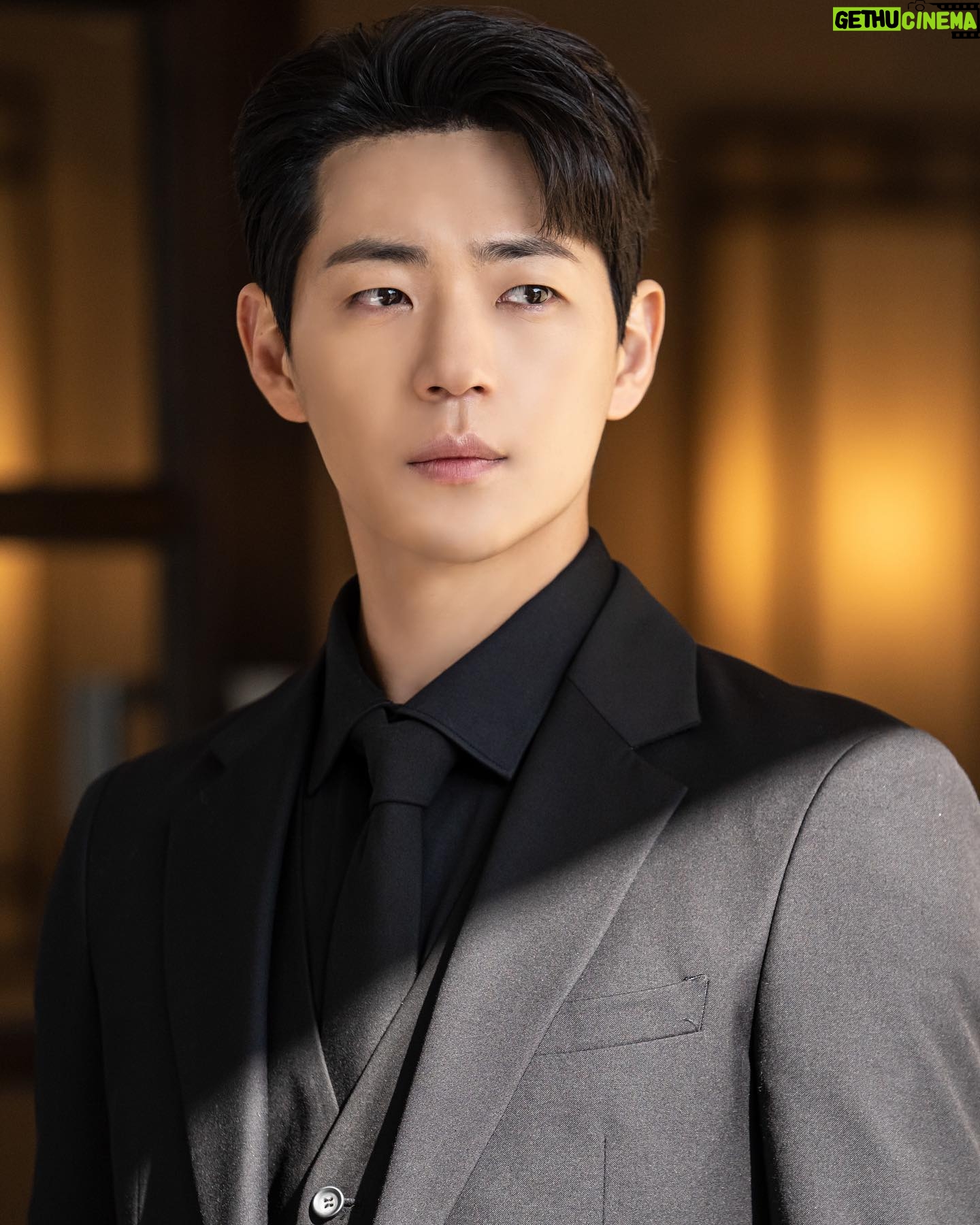Shin Jae-ha - 515.7K Likes - 🚖📼
잘가라 하준아
행복해 단우야
안녕 #모범택시