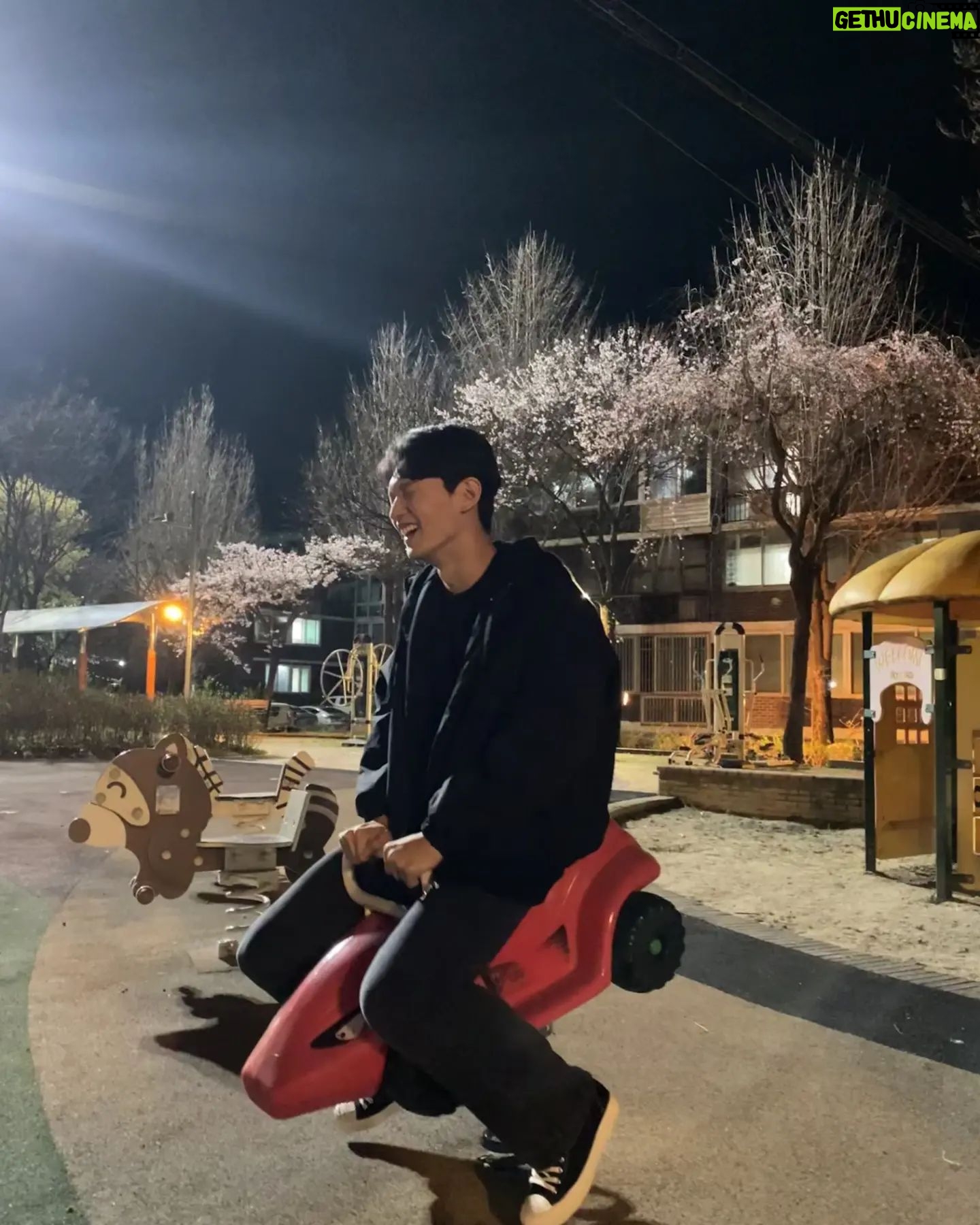 Shin Jae-hwi - 22K Likes - 진근이는 철이 없습니다