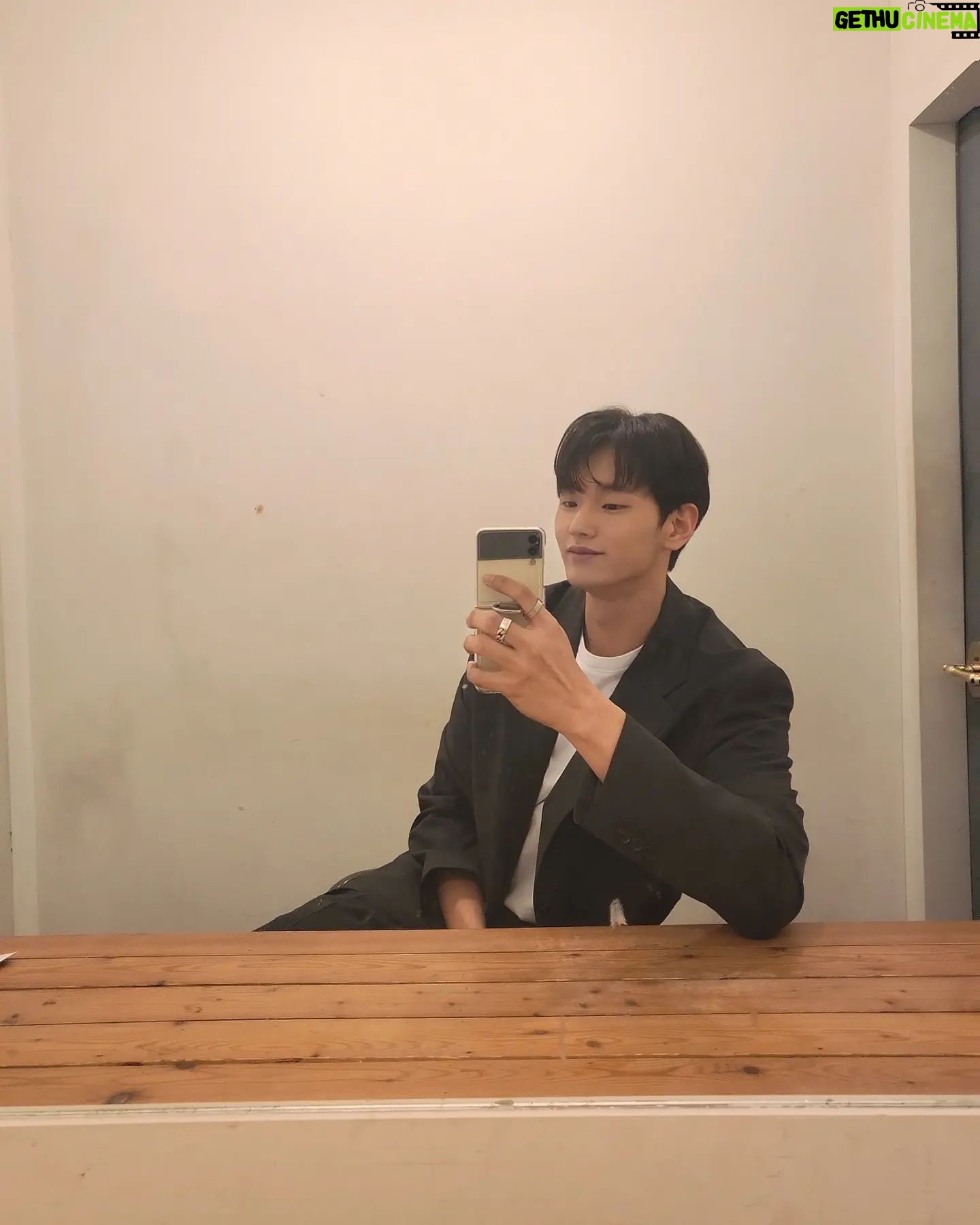 Shin Jae-hwi - 14.1K Likes - 🙂🙃