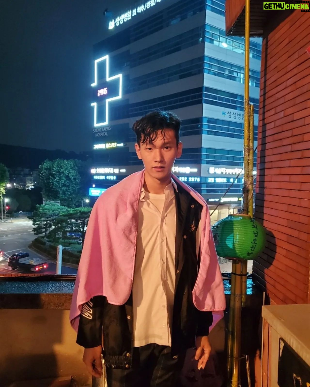 Shin Jae-hwi - 15.3K Likes - 쉽지 않았던 창훈이
오늘 공개!
#nexflix #지금우리학교는 #allofusaredead #창훈
