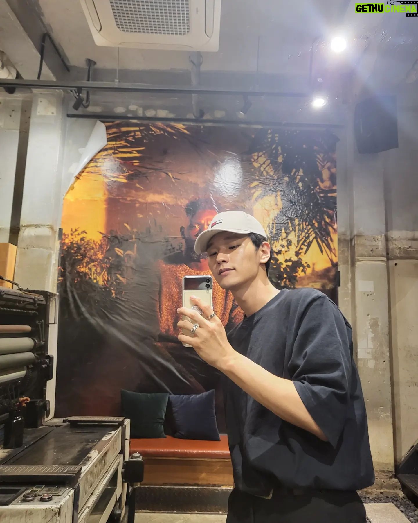 Shin Jae-hwi - 15K Likes - 흔들흔들