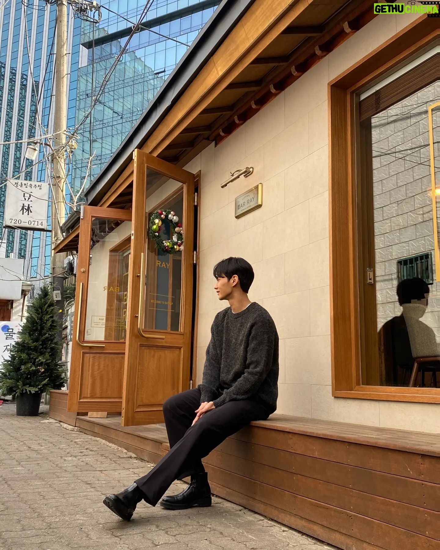 Shin Jae-hwi - 13K Likes - 봄이 오는구나