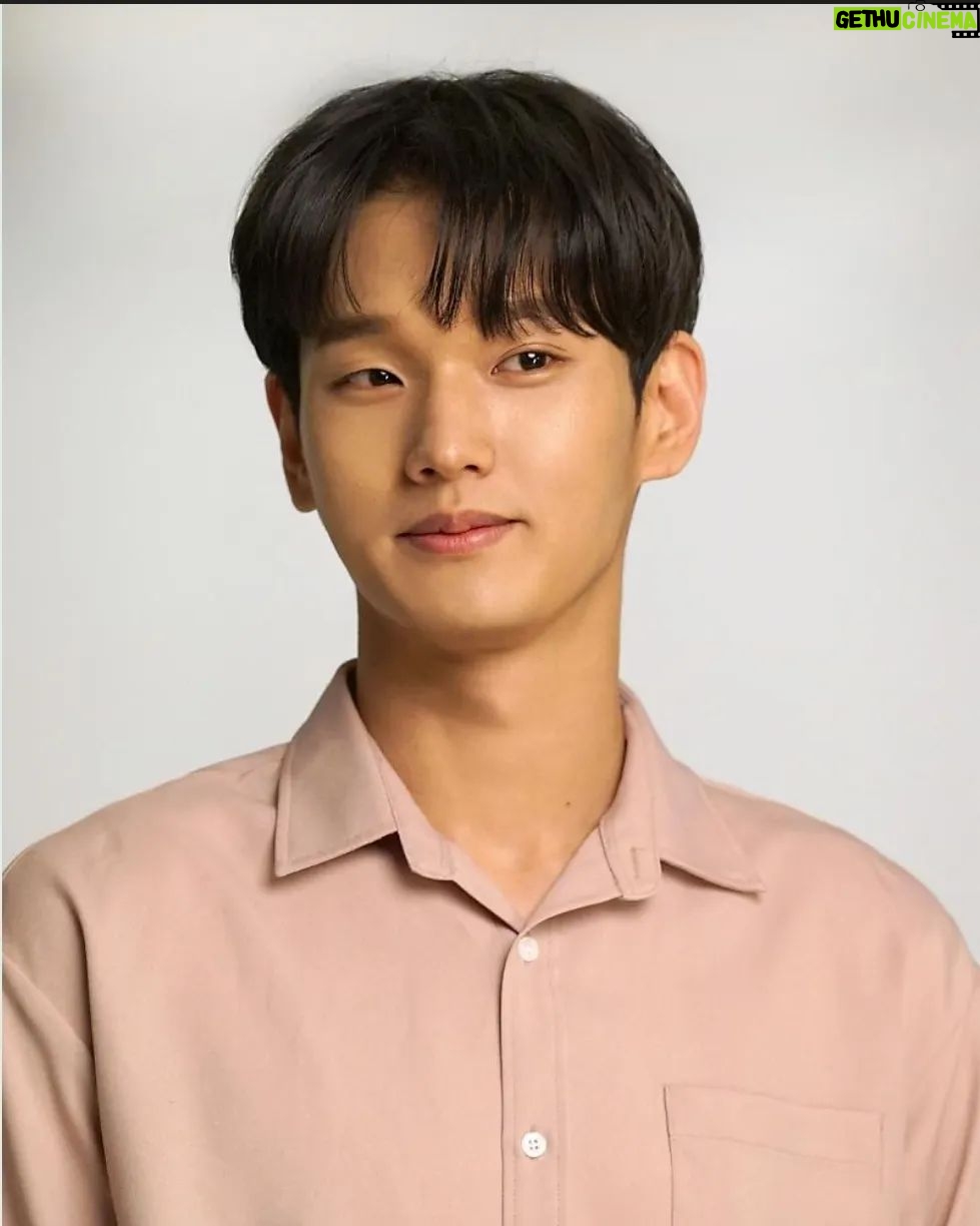 Shin Jae-hwi - 10.6K Likes - 비하인드2