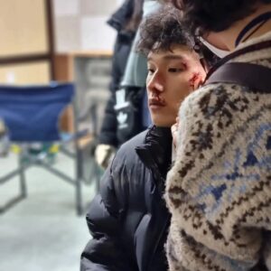 Shin Jae-hwi Instagram - 기수는 생각보다 맞기만 한다 

#무빙 #disneyplus