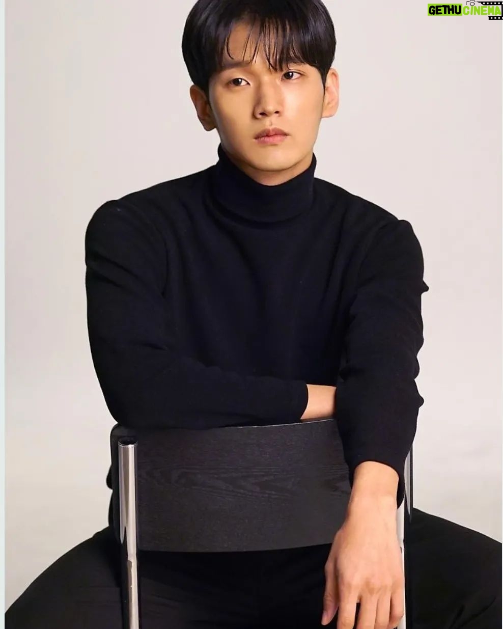 Shin Jae-hwi - 9.7K Likes - 비하인드 컷