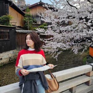 Shin Ji-hoon Instagram - 몇년만에 꽃놀이 가서 뛰어댕겼습니다 껄껄