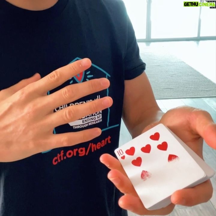 Shin Lim - 16.7K Likes - What vanishing a card looks like in slow motion