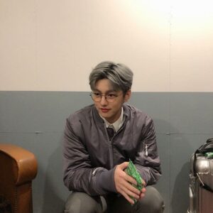 Shin Won-ho Instagram - 핫팩🔥