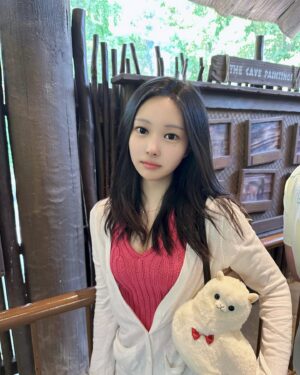 Shin Yi-Joon Instagram - 🥵
