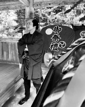 Shinnosuke Mitsushima Instagram - ⚔️久しぶりの時代劇⚔️

岡っ引き・六蔵親分

￣￣￣￣￣￣￣￣￣￣￣￣￣￣￣￣￣
★テレビ朝日ドラマプレミアム★
　　　宮部みゆき原作
　【#霊験お初 〜震える岩〜】

2024.05.04 明日よる9時〜放送！

￣￣￣￣￣￣￣￣￣￣￣￣￣￣￣￣￣