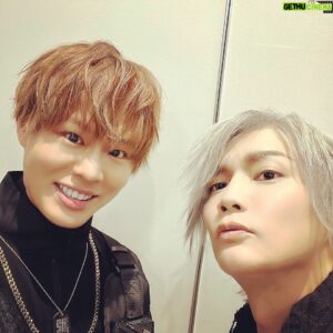Shintaro Asanuma Instagram - #ヒプマイ6周年 記念イベント『6th Anniversary Party』が本日開催！

残念ながら我ら #ヨコハマディビジョン #madtriggercrew は僕と神尾さんが参加出来ませんが、駒ちゃんの声量は余裕で3人分ございますので、参加される方はどうぞ思い切りお楽しみください！ #ABEMA では、PPV ONLINE LIVE視聴チケットが販売しておりますのでそちらもぜひ。

駒ちゃん、頼んだぜ。

#ヒプノシスマイク #hypnosismic 
#ヒプノシスアベマ #駒田航