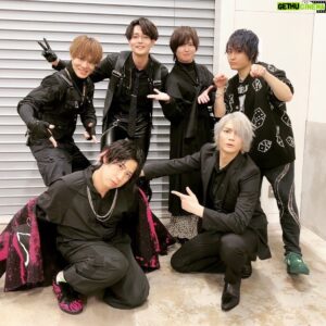 Shintaro Asanuma Instagram - #ヒプノシスマイク -Division Rap Battle- 9th LIVE ≪ZERO OUT≫ ‬⁩DAY2も終幕。

あらためて、全キャスト、全スタッフ、ゲスト、DDBの皆さん、U-ICHIさんに心から感謝を。そして何より、会場にお越しくださいったヘッズ、配信やライビュでご覧くださったヘッズ、本当にありがとうございました！

皆さんの声があんなに聞こえてくるなんて。そしてそれがあんなに嬉しくて、楽しいなんて。

本当に、みんなで作ったLIVEでした。BIG UP！

#ヒプマイ #hypnosismic #ヒプマイ9thライブ