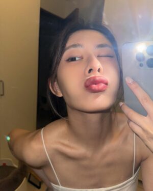 Shiny Yao Instagram - 