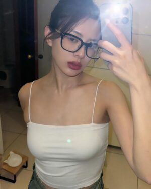 Shiny Yao Instagram - 