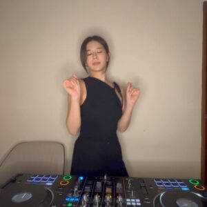 Shiny Yao Instagram - Sets link in bio🔗
