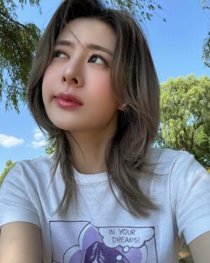 Shiny Yao Instagram - SUPERSTAR BEHAVIOR