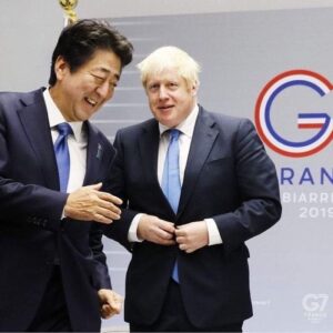 Shinzo Abe Instagram - #repost @kantei
イギリスとの経済連携協定が、先ほど、大筋合意に達しました。
ジョンソン首相とは先日も電話会談を行いましたが、普遍的価値を共有するパートナーである日英両国が、これまでになく強固な連携のもとに、自由貿易を推進していく。新しい時代の経済ルールを、世界へと広げていく。その力強いメッセージを発信するものです。
この先には、TPP経済圏の拡大もあります。日本は、これからも、自由で公正な経済圏を世界へと広げるため、世界の真ん中で、主導的な役割を果たしていきます。

#イギリス #uk #🇯🇵 × #🇬🇧
@shinzoabe @borisjohnsonuk 

(写真は、2019年のG7サミットで撮影したものです)