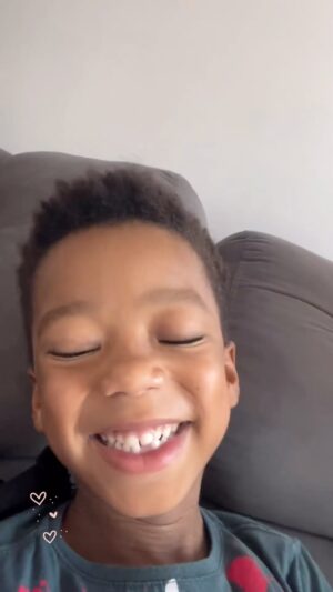 Shirley Cruz Instagram - “A melhor mãe do mundo” tá na lata.
Com a palavra o melhor filho do mundo @beninayo 
Te amo filho 
Nós agora é pra sempre