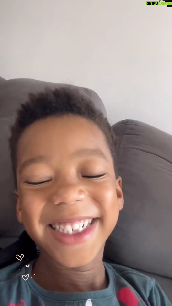 Shirley Cruz - 194 Likes - “A melhor mãe do mundo” tá na lata.
Com a palavra o melhor filho do mundo @beninayo
Te amo filho
Nós agora é pra sempre