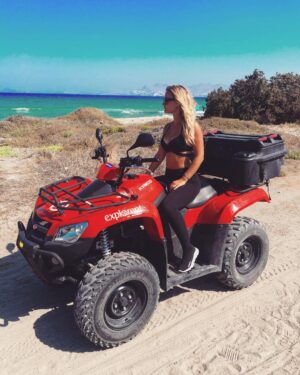 Shirley Lamy Instagram - Évidemment 💯 🇬🇷