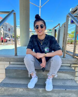 Shiva Pishdad Instagram - Sitting pretty