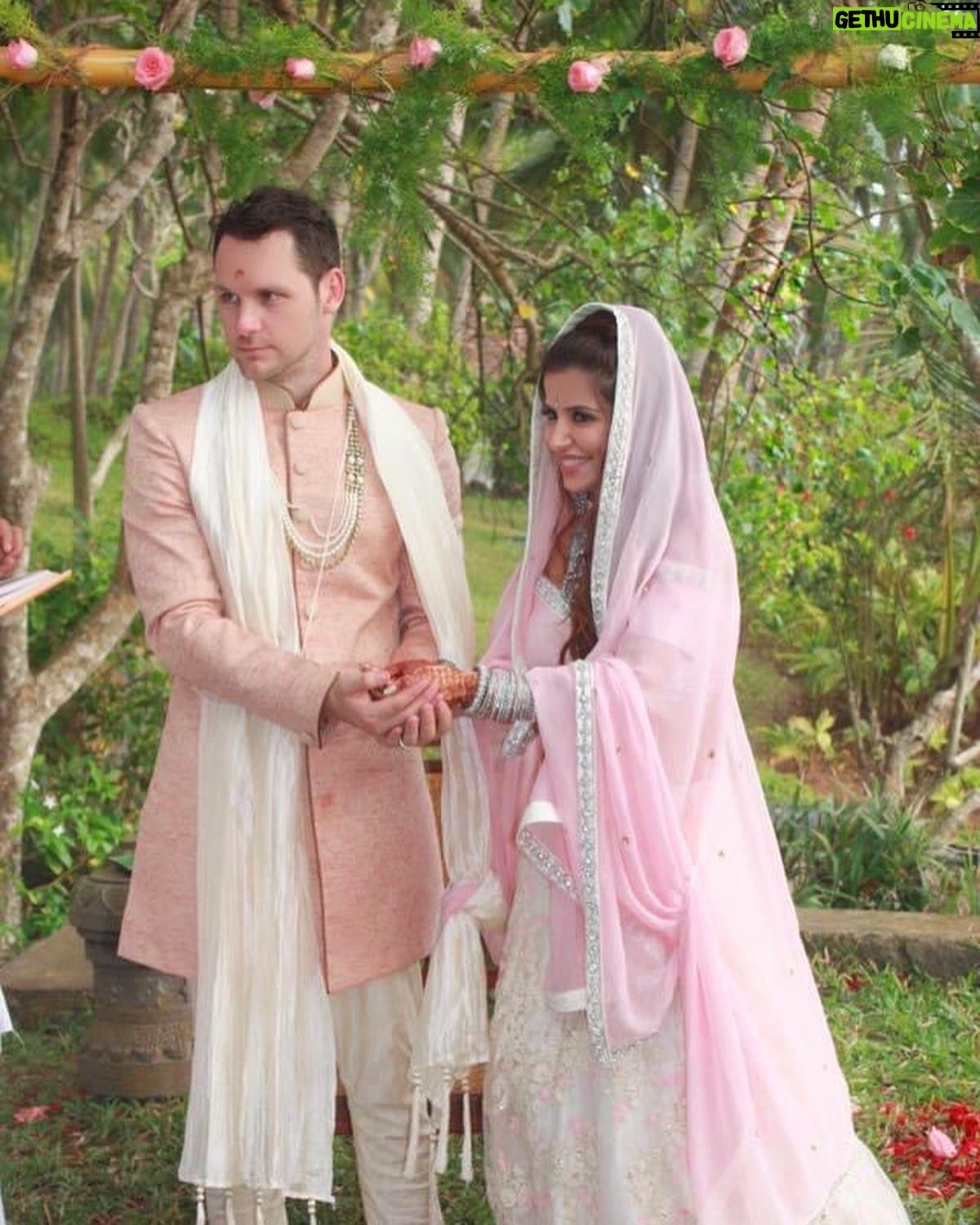 Shivani Ghai - 1.5K Likes - I’d love to say our wedding day was the best day of my life, but what our pictures don’t show is that ours was a full on comedy of errors. (A story for another time). However on that beautiful mess of a day, I made the best decision of my life.
5 years later I still think I hit the jackpot. ♥️
Happy anniversary @tykeogh
#weddingtruths
