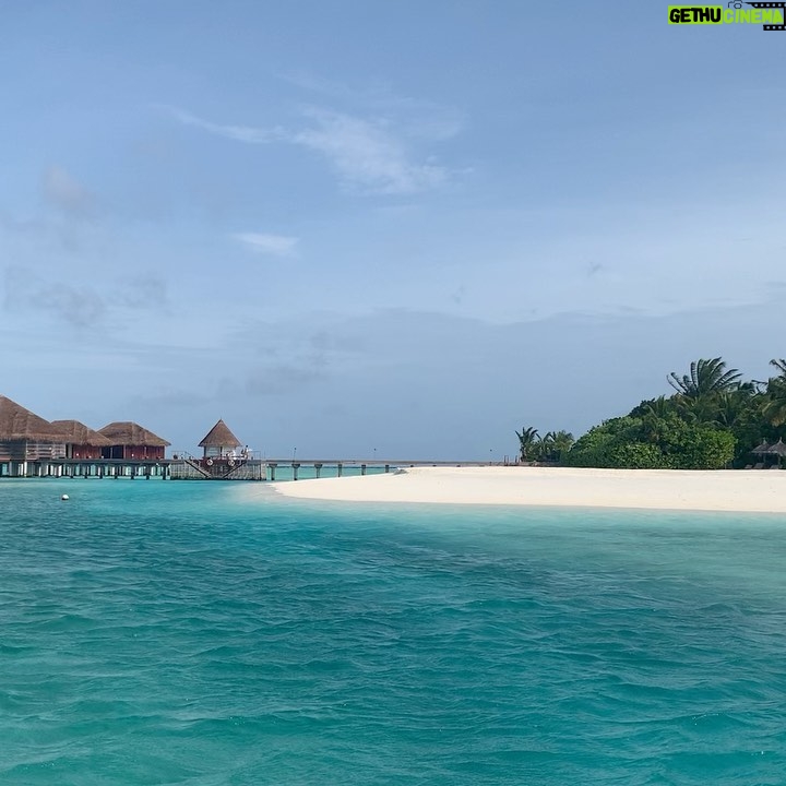 Shivani Ghai - 1.5K Likes - Maldives photo dump
