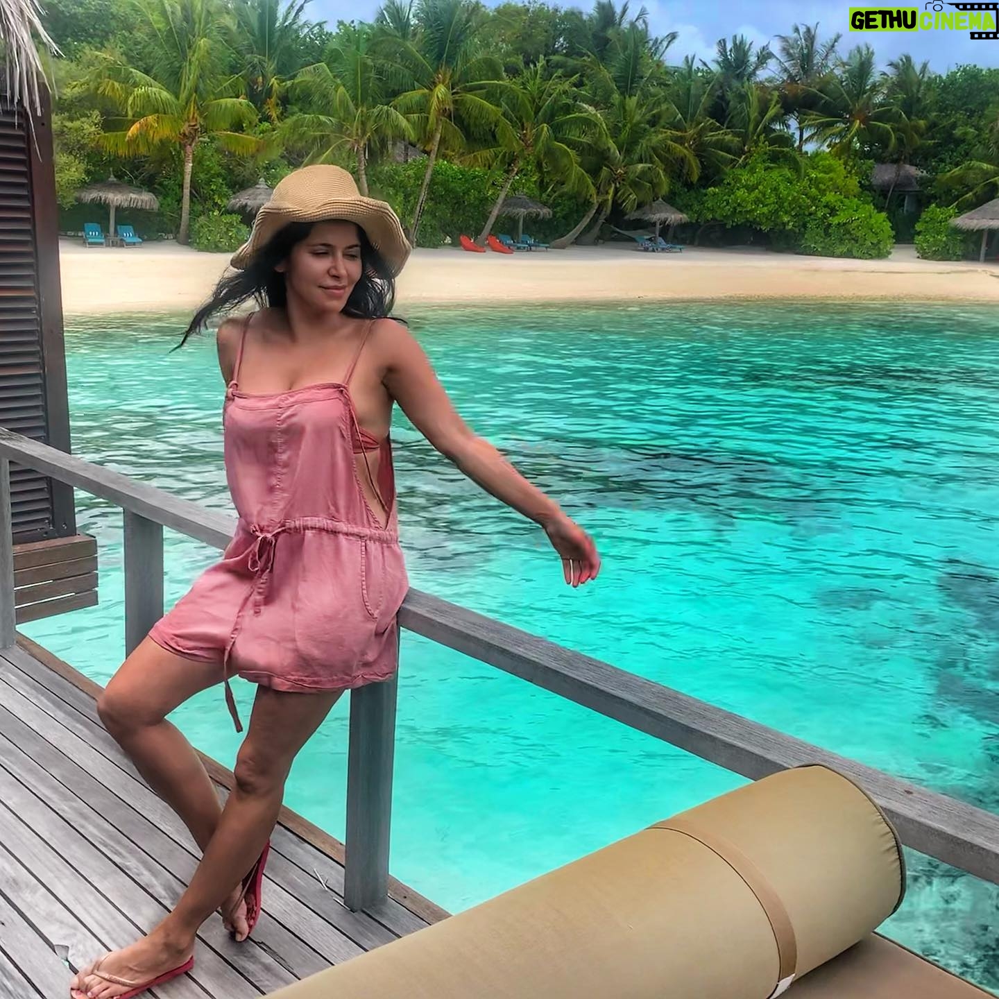 Shivani Ghai - 1.5K Likes - Maldives photo dump
