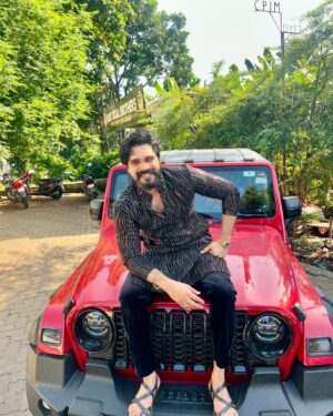 Shiyas Kareem Instagram - Eid Mubarak🌙❤️🤞 
.
.
____________________________________________________
#eid #mubarak #wishes #shiyaskareem #tharlover