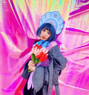 Shizu Mizuno Instagram - ガラスの城ファッション