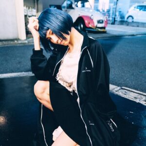 Shizu Mizuno Instagram - new ヘアー🦜❤️🦜
カラーはECLATの時田さん
カットはDoubleの内田さんに担当してもらいました🦜

妥協なし大納得髪型✌️🤦‍♂️✌️(完ブ)