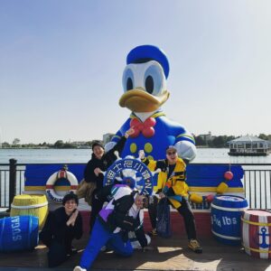 Shōhei Osada Instagram - 上海是最好的！
谢谢！！

上海でお笑いライブとんでもなく盛り上がりました！！
めっちゃいいお客さんでした！

※空き時間で上海ディズニーランドに行ったのですが当日券が買えず、横のイクスピアリ的な所でめっちゃ楽しんだ！！