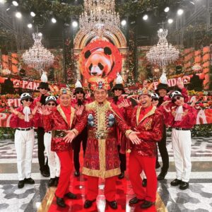 Shōhei Osada Instagram - パンダピラニア🐼🐟
で上様とFNS歌謡祭‼️

パンダピラニア！
パンダピラニア！
パンダピラニア！
パンダピラニア！

みんな聴いてね🫶🏻

#パンダピラニア
#fns歌謡祭 
#pandapiranha
#松平健 
#チョコレートプラネット
#アジア
#Asia