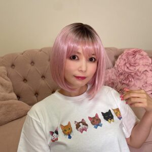 Shoko Nakagawa Instagram - ピンク色のボブ！ルルナチュラルボブ！似合うかな？

AIヘアスタイルシミュレーションもみんな試してみてね！👩
公式サイトで説明動画も見れるよ！しょこたんねっとからみてみてね！

#NAOART #ナオアート 
#アリシアルル #Alicialulu 
#AIヘアスタイルシミュレーション
#ウィッグ #ヘアアレンジ