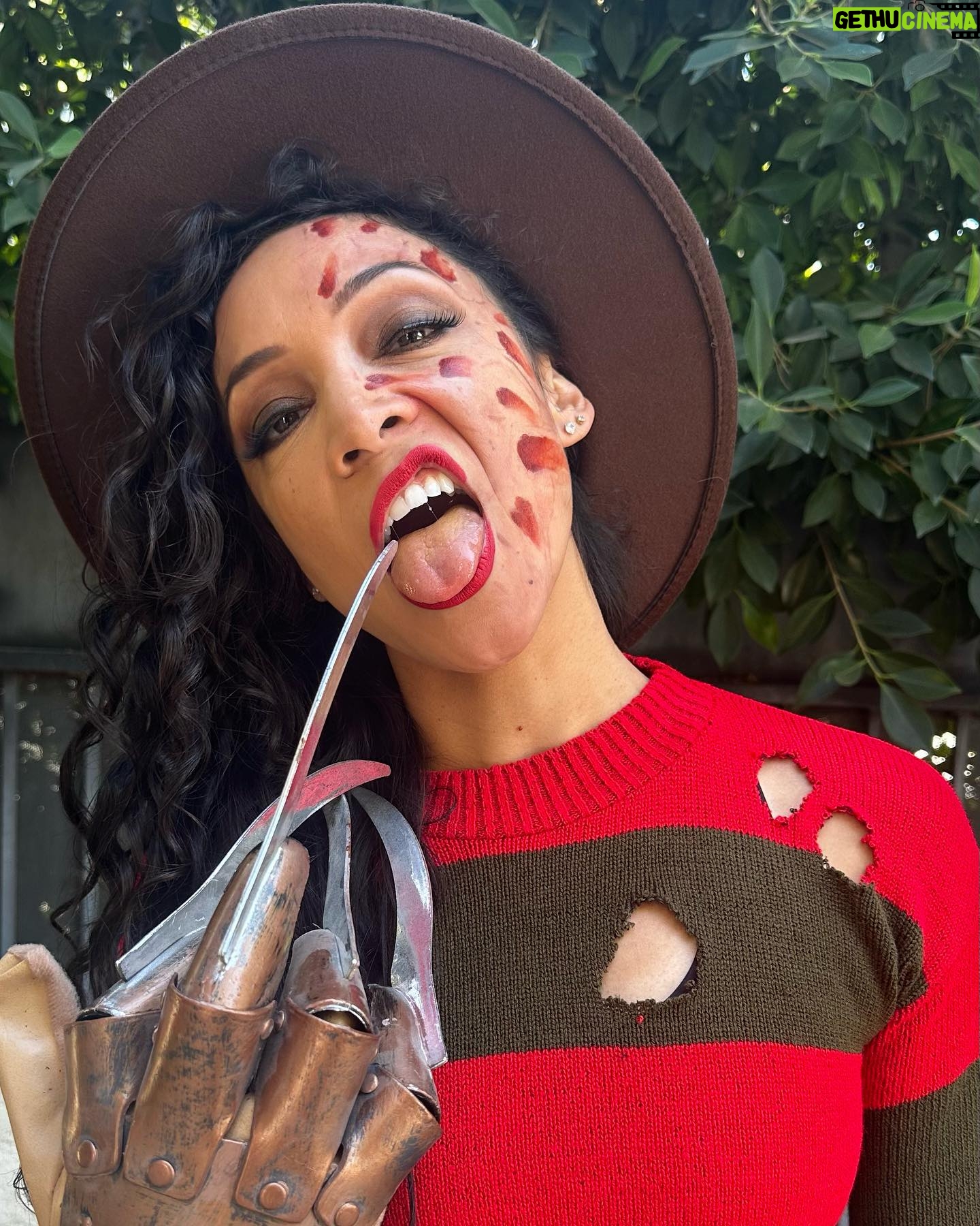 Shontae Saldana - 248 Likes - “Wake up! You should only choose what chooses you. Know your worth… and never sleep again.”
-Taesty D!
•
Thank you @mccrackenmixes for doin’ ma face 😜🔥🔪 Y’all be safe out there this weekend!
•
#freddykrueger #horror #freddyscomingforyou #dream #scary #halloween #october #halloweenparty #party #shots #trending #nightmareonelmstreet #beautiful #mua #makeup #specialeffects #knife #knives #happy #happiness #costume #costumeparty #hot #love #inspiration #motivation #latina #movie #scarymovie #trendingnow