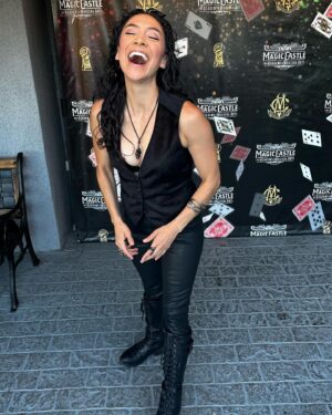 Shontae Saldana Instagram - “Make sure you go where you feel loved, appreciated, respected, and magical. Always know your worth, Queens!”
-Taesty D!
•
Big thank you to my magical friend @hollywoodmagicmaker 🪄 for the invite to my most favoritest place on the planet @magiccastlehollywood 🏰 Shoutout to my beautiful dates for always bringing the beauty and the best vibes eva @thesamanthamack_ @vain_vixen_makeup @horrorguerrero 💋 MRS. STEAL YO GURL available on all platforms 🎵 
•
#mrsstealyogurl #newartist #fridayvibes #healthandfitness #healthandfitnessjourney #boxer #girlswholift #girlswhofight #mentalhealthawareness #loveyourbody #ﬁtness #fitnessmotivation #fitlifestyle #healthymindset #positivityquotes #spirituality #motivationquotes #inspirationalquotes #foryoupage #selflovequotes #workoutmotivation #newsong #magiccastle #blessedlife #gratitude #magictricks #beautifulgirls #90music #manifestation #blessedbe