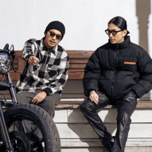 Shota Matsuda Instagram - 信号待ちとか高速の上走ってる時、なんかいろいろ考え事するんだけど、バイク降りた後、考えてた事忘れてスッキリしてんだよな🤫

バイクのこと話せて楽しかった
ありがとう！
@humongous_custom_cycles 
@club_harley.jp 

CLUB HARLEY 別冊　I LOVE SPORTSTER 2022
1/31発売